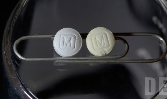 Authentic and fake oxycodone